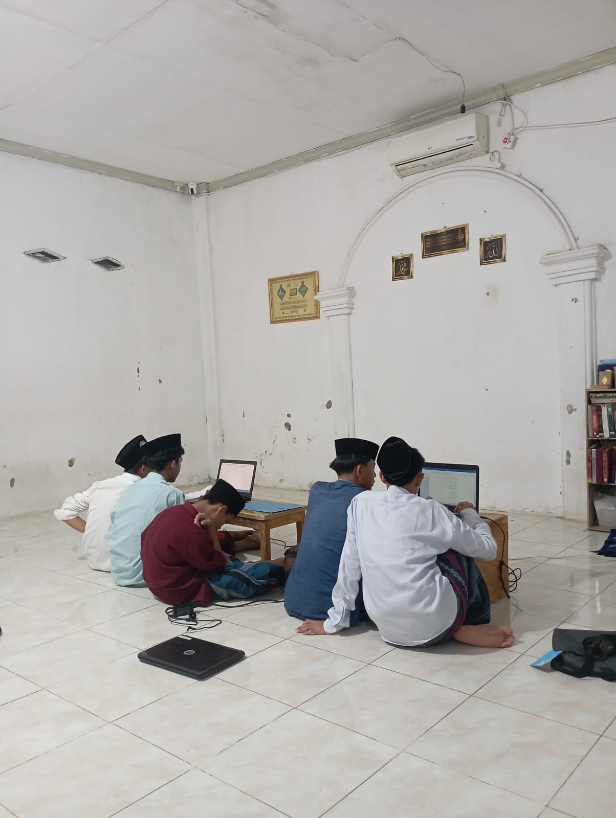 Praktikum teknologi dan komputer